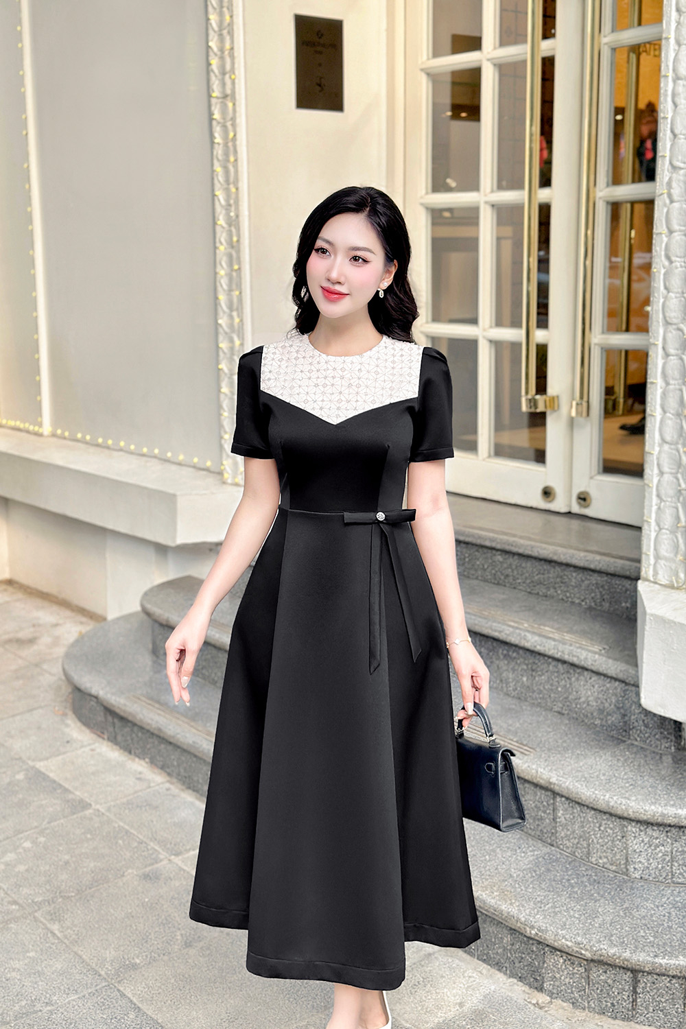 Đầm đen dự tiệc dáng xòe đính kim sa