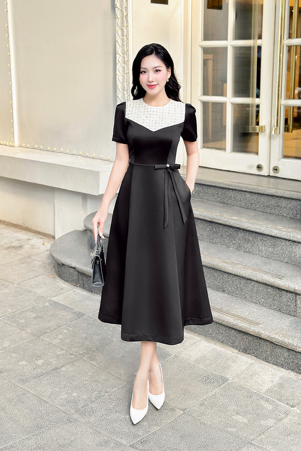 Đầm đen dự tiệc dáng xòe đính kim sa