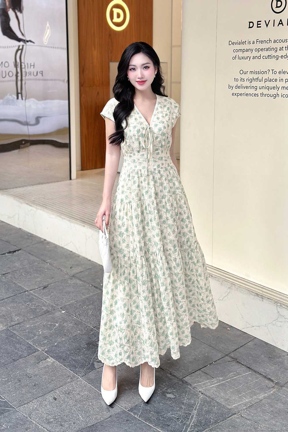 Đầm hoa xòe dáng dài cổ V thắt nơ