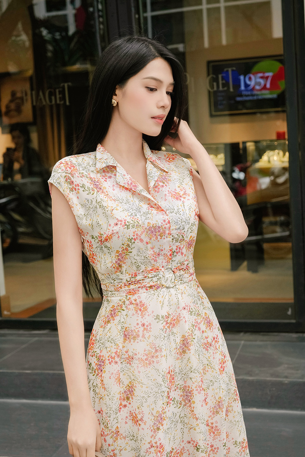 Đầm voan hoa nhí dáng xòe nhấn eo