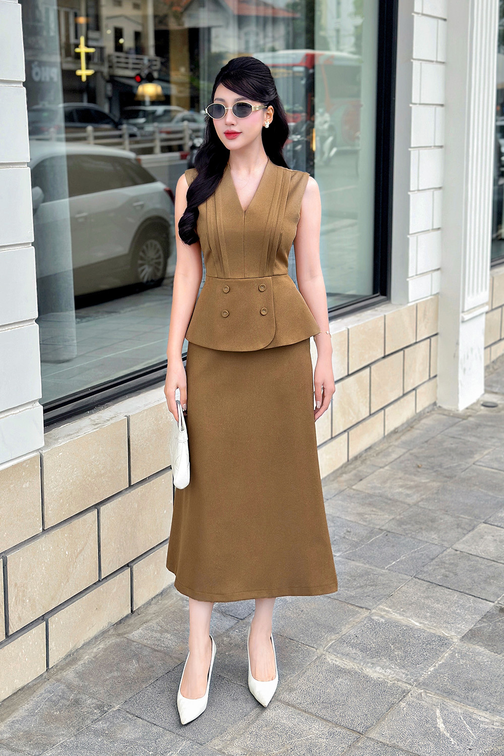 Áo peplum cổ V sát nách phối nút ASM21-18