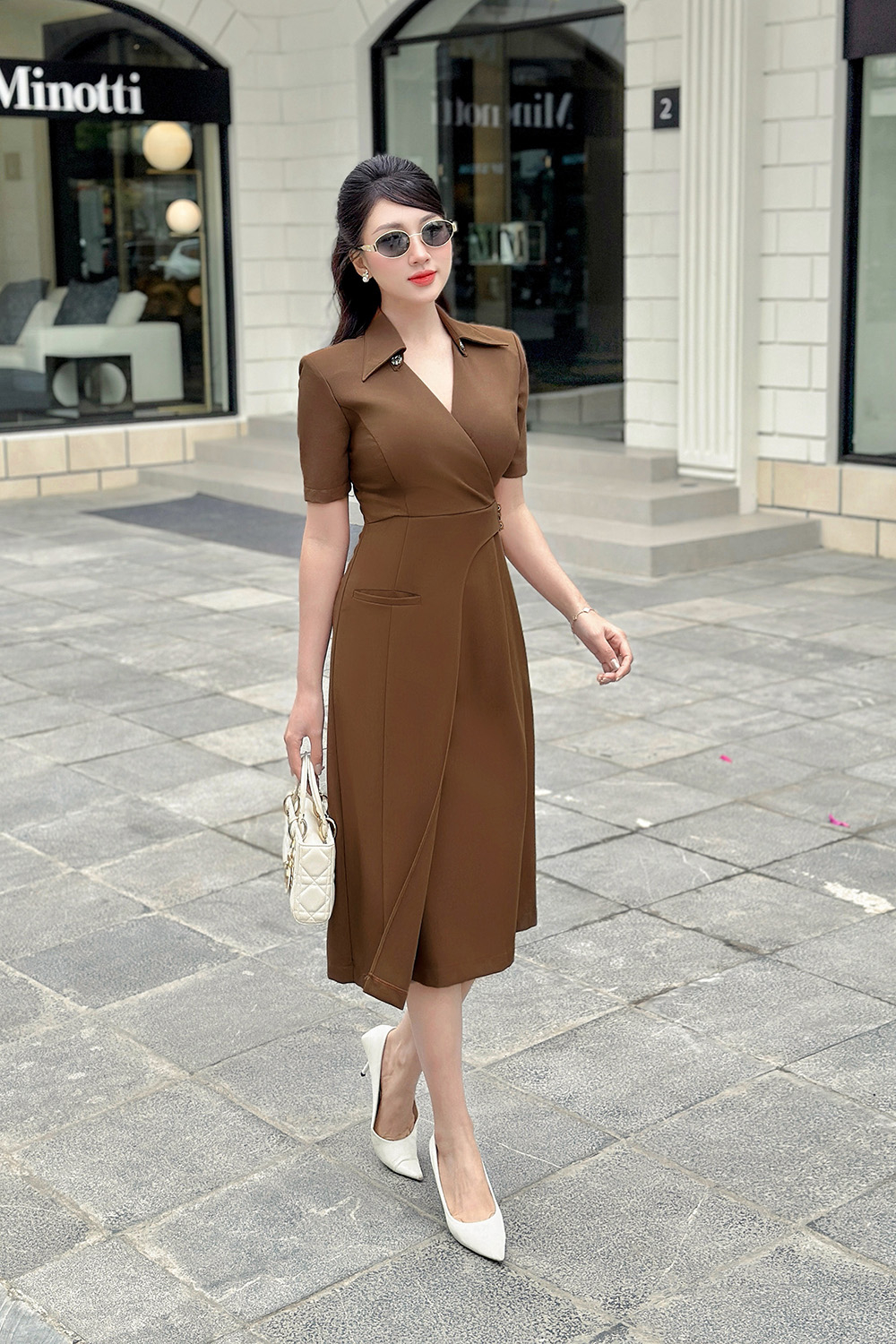 Đầm chữ A màu nâu tùng đắp chéo