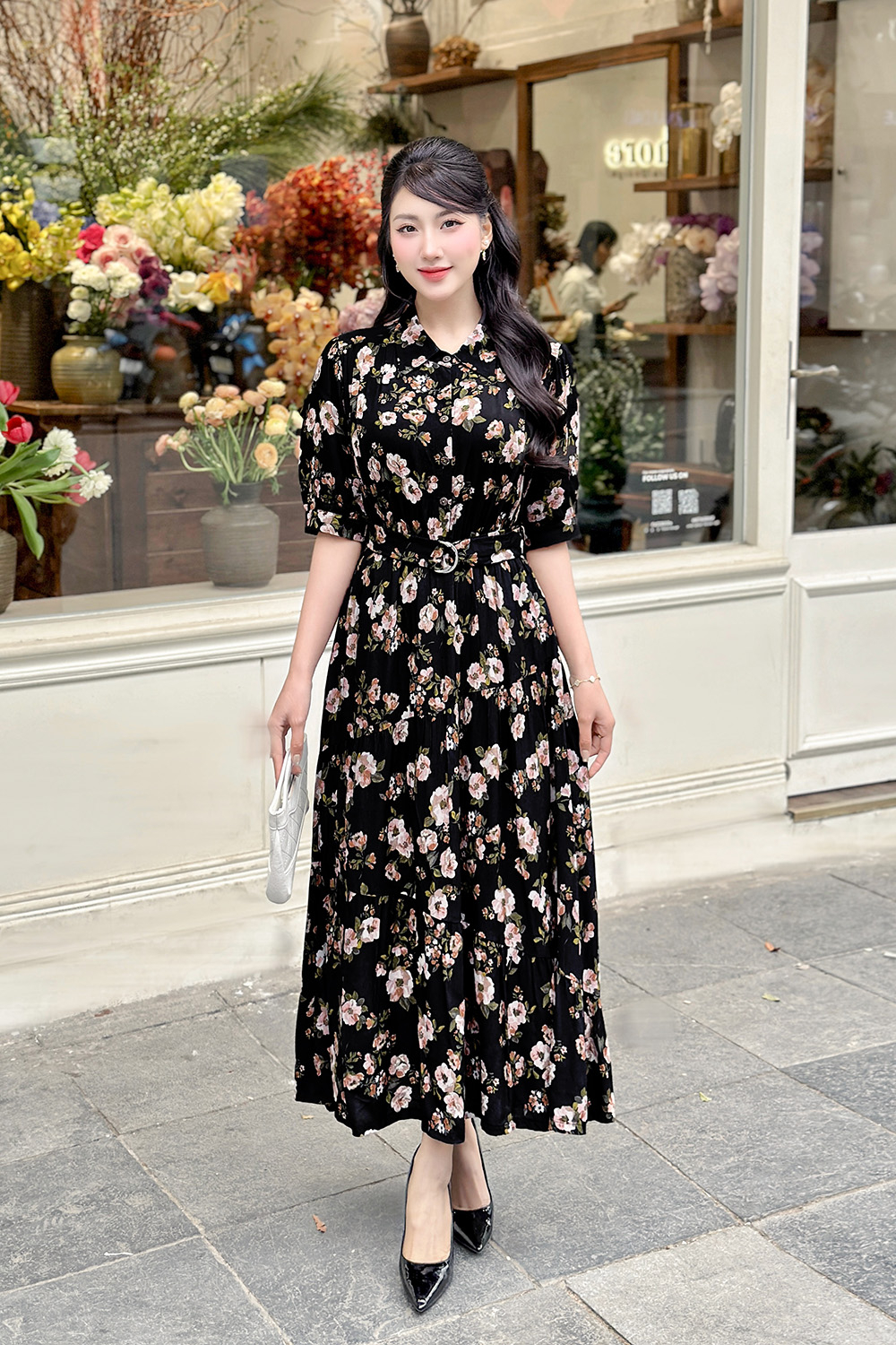 Đầm sơ mi đen hoa dáng dài đuôi cá