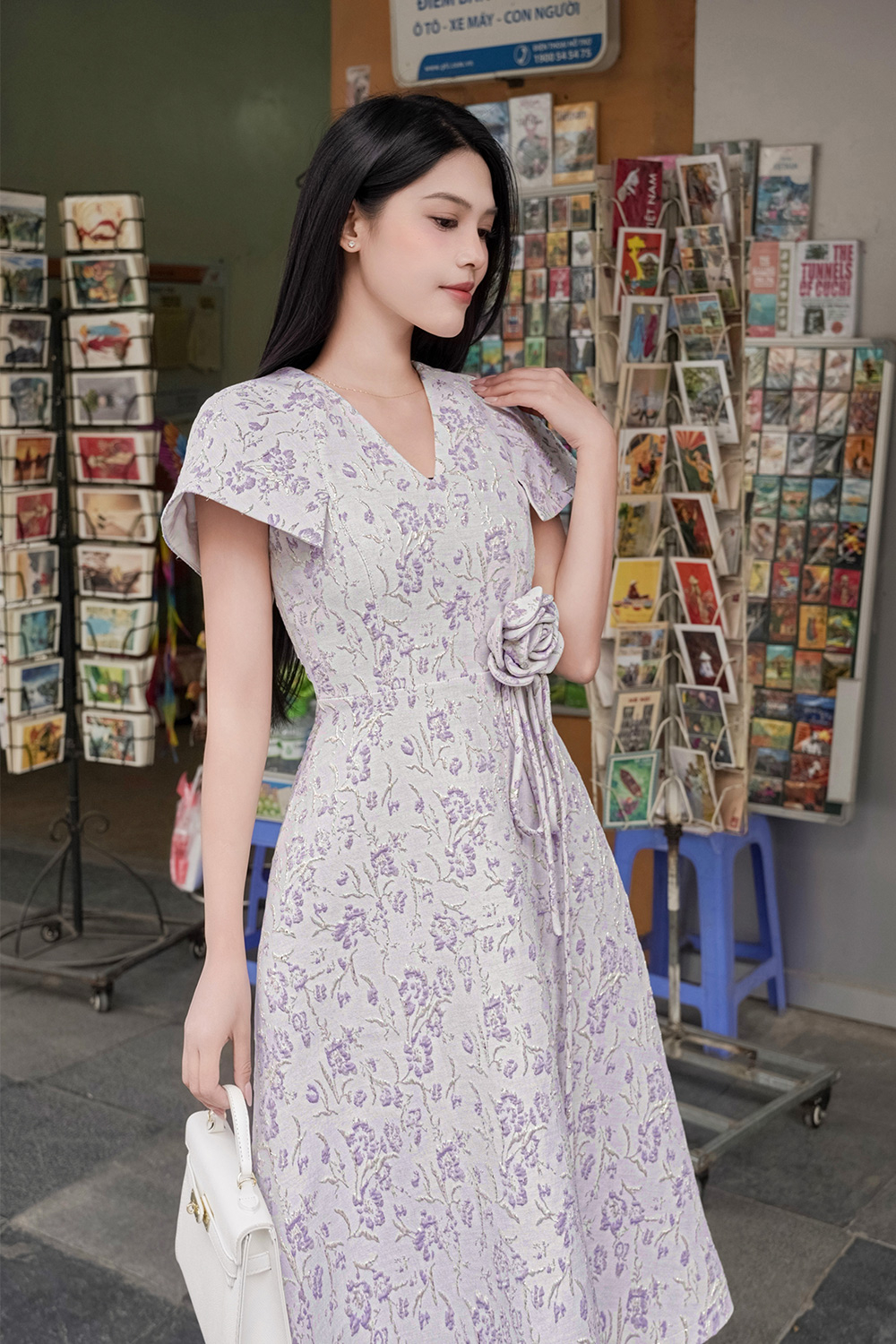 Đầm dự tiệc tafta dáng xòe phối hoa