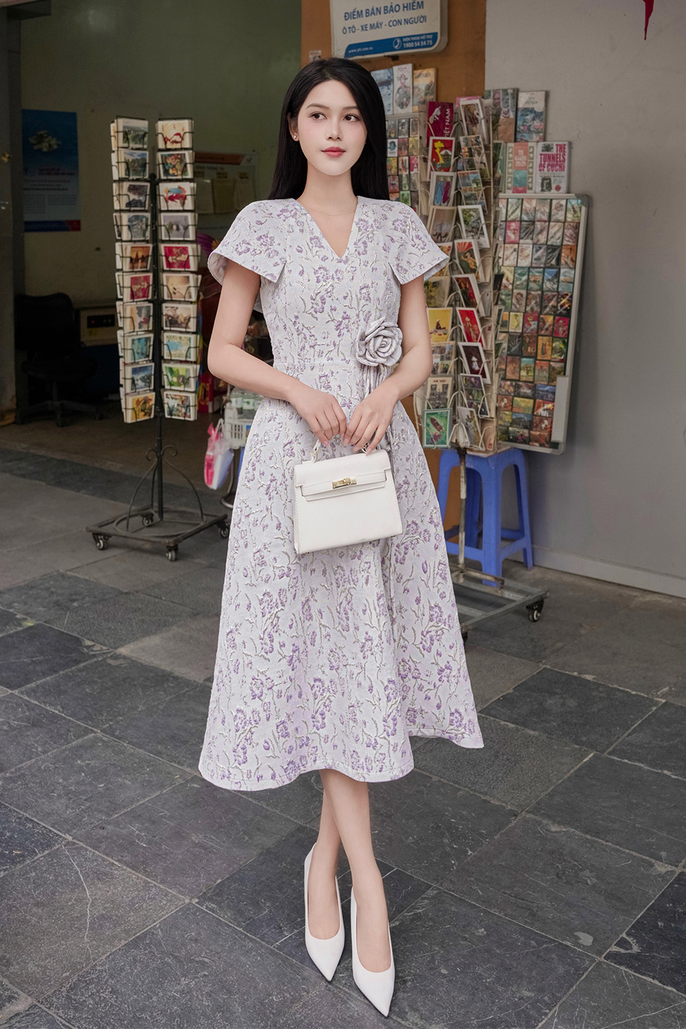 Đầm dự tiệc tafta dáng xòe phối hoa