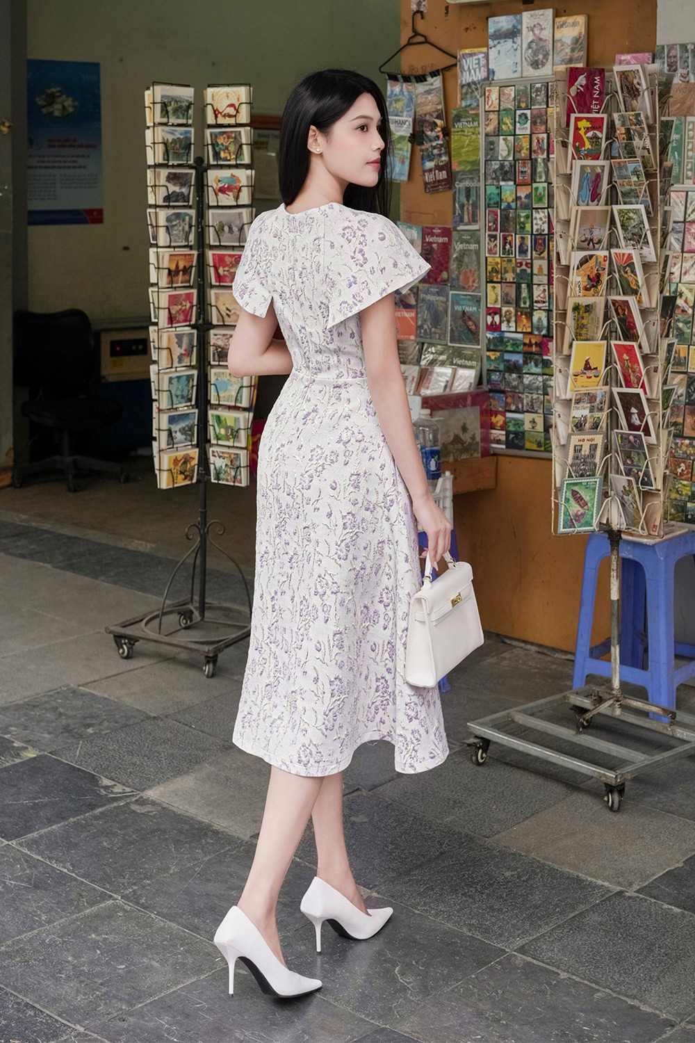 Đầm dự tiệc tafta dáng xòe phối hoa