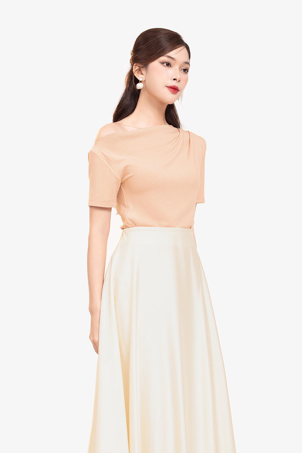 Áo thun nữ lệch vai