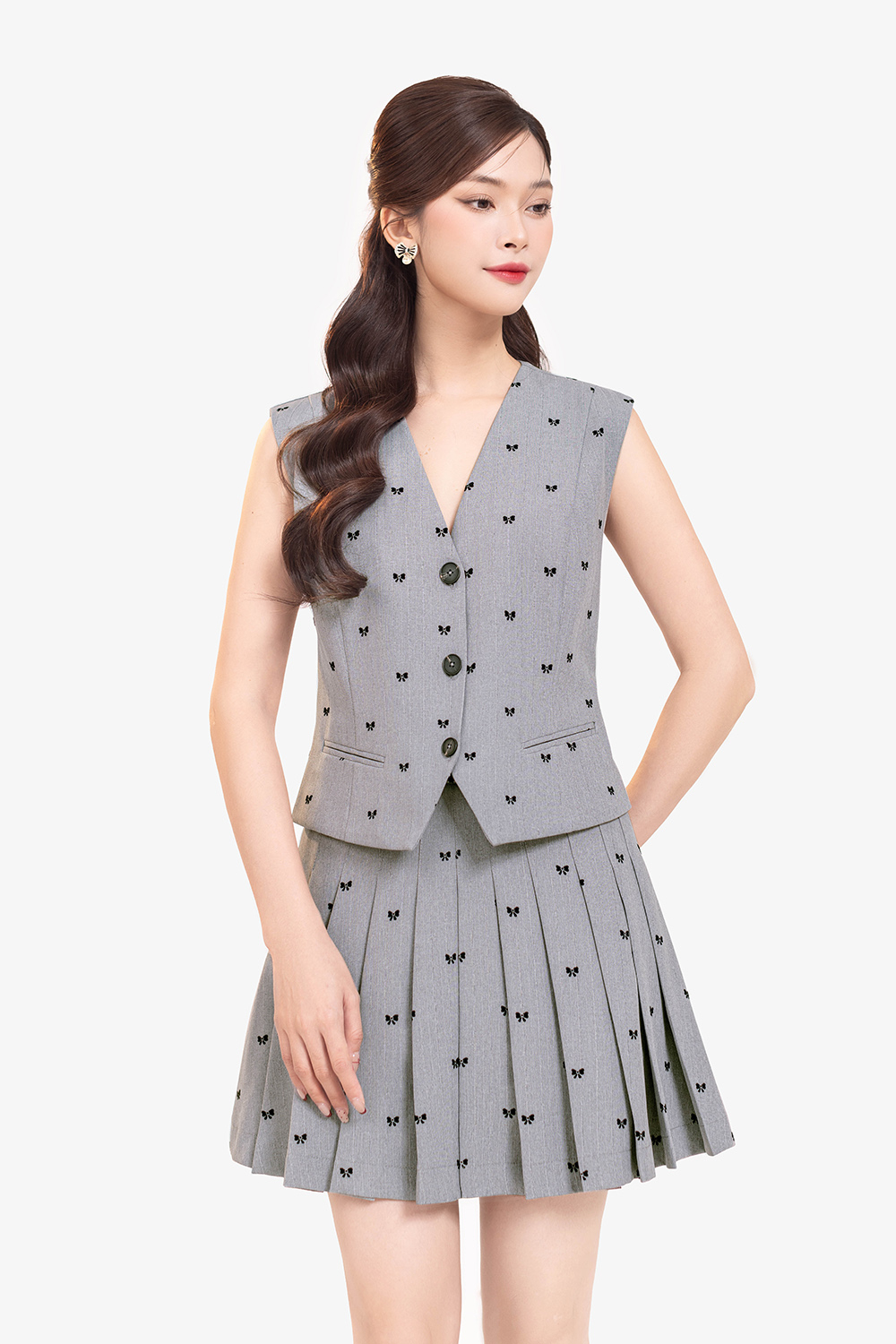 Chân váy ngắn xếp ly màu xám