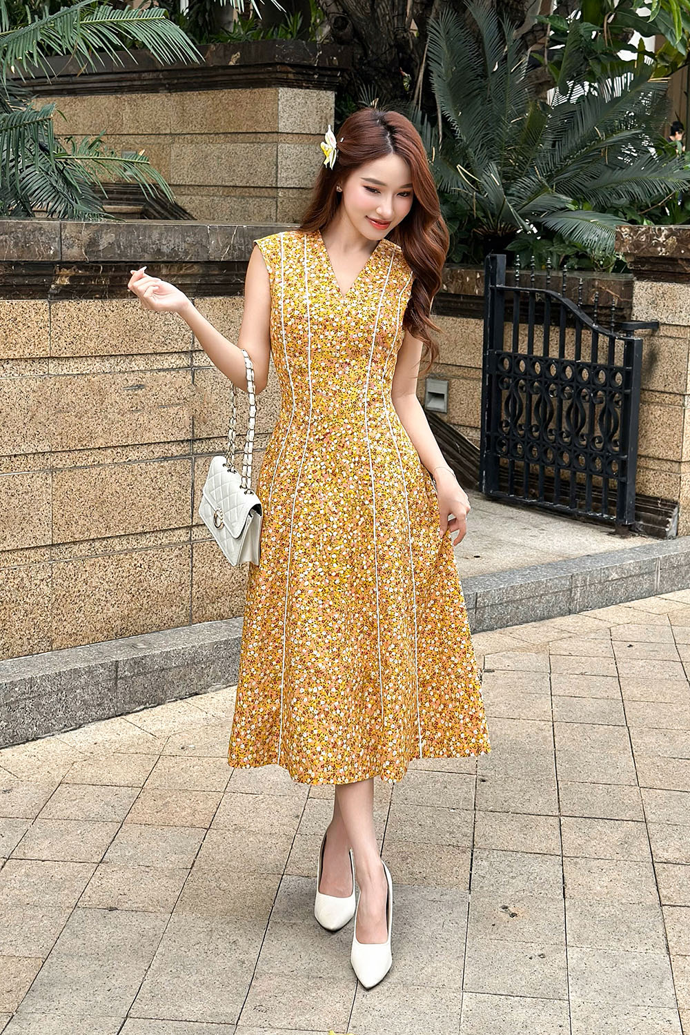 Đầm hoa nhí dáng xòe chữ A cổ V