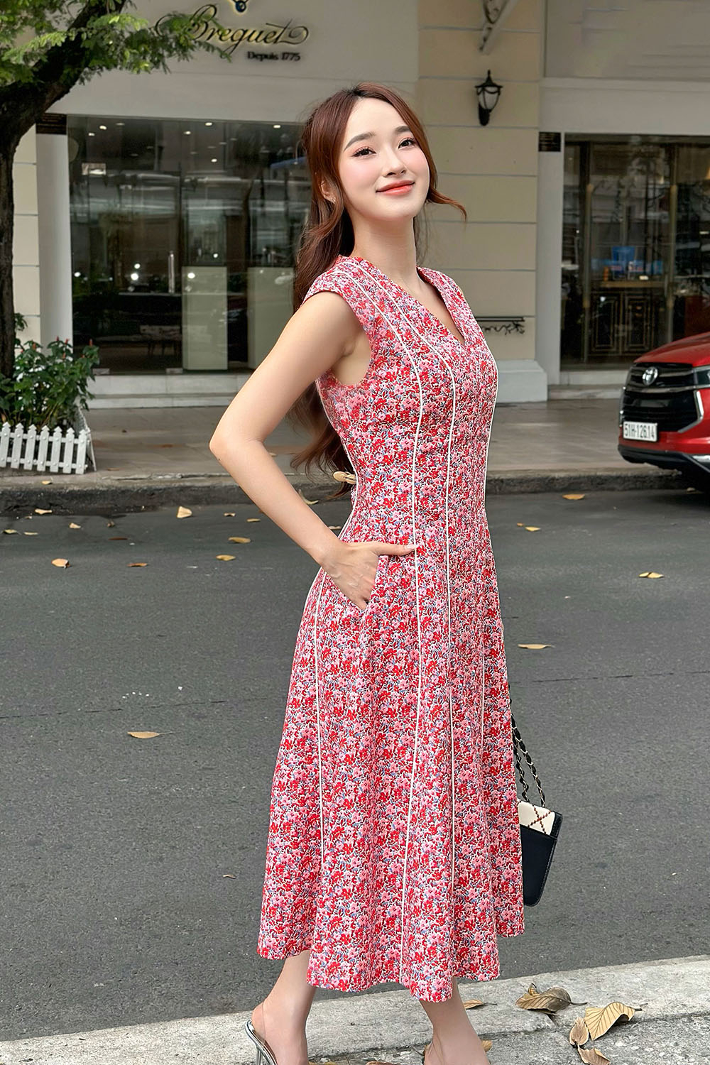 Đầm xòe hồng hoa nhí viền trắng