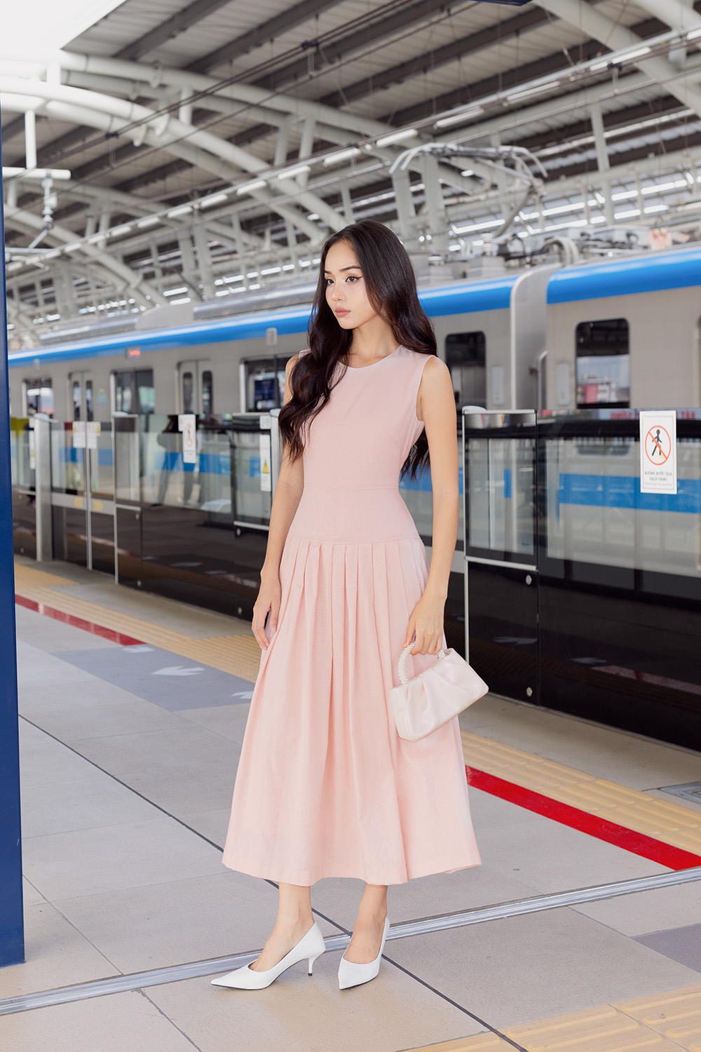 Đầm linen dáng xòe dài xếp ly màu hồng