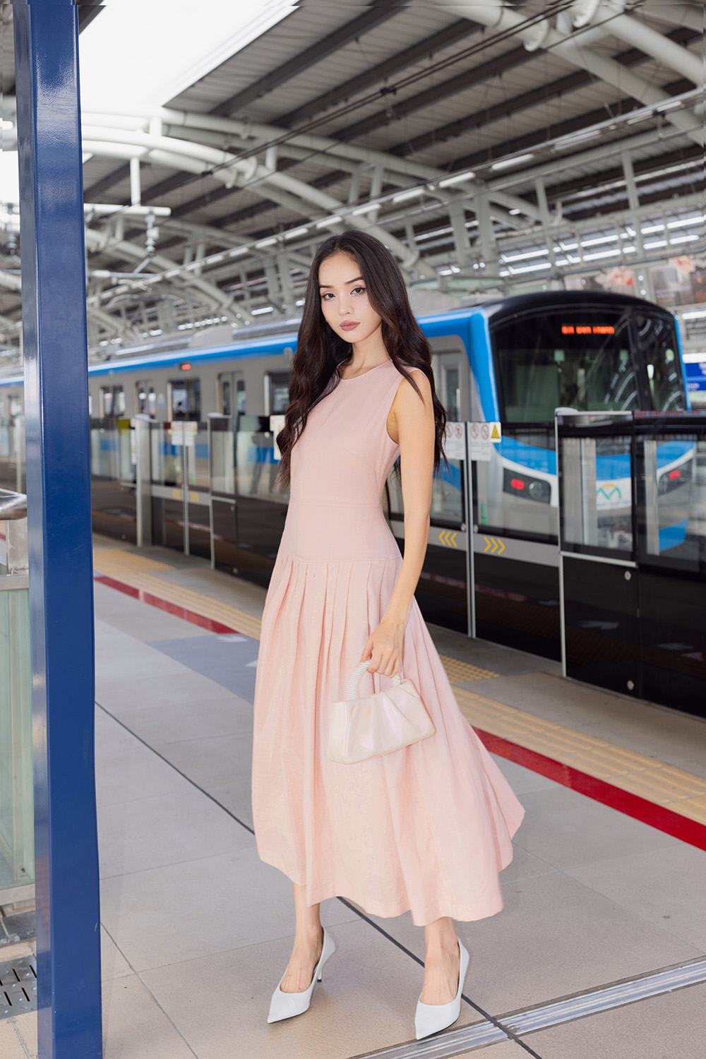 Đầm linen dáng xòe dài xếp ly màu hồng