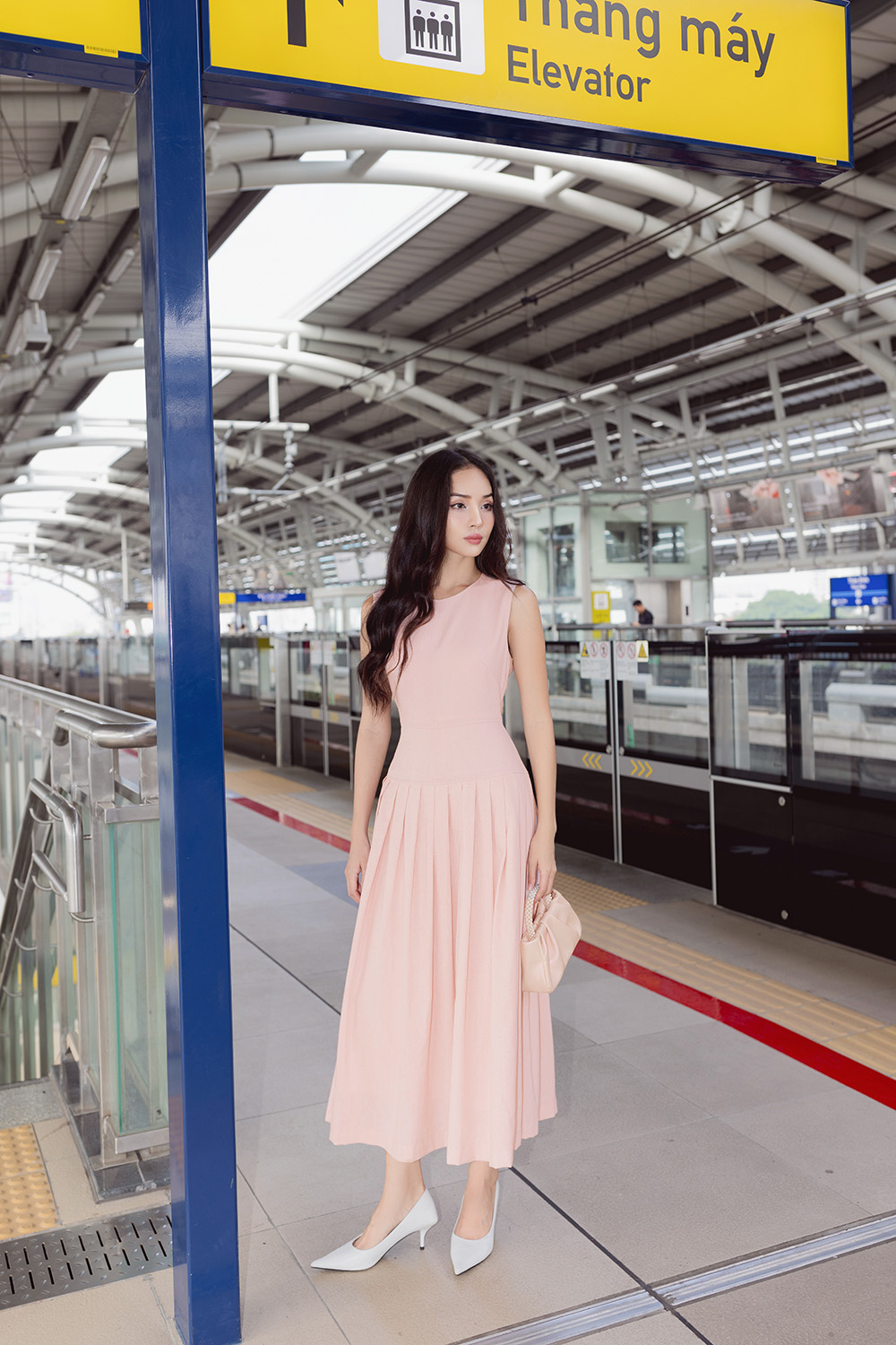 Đầm linen dáng xòe dài xếp ly màu hồng