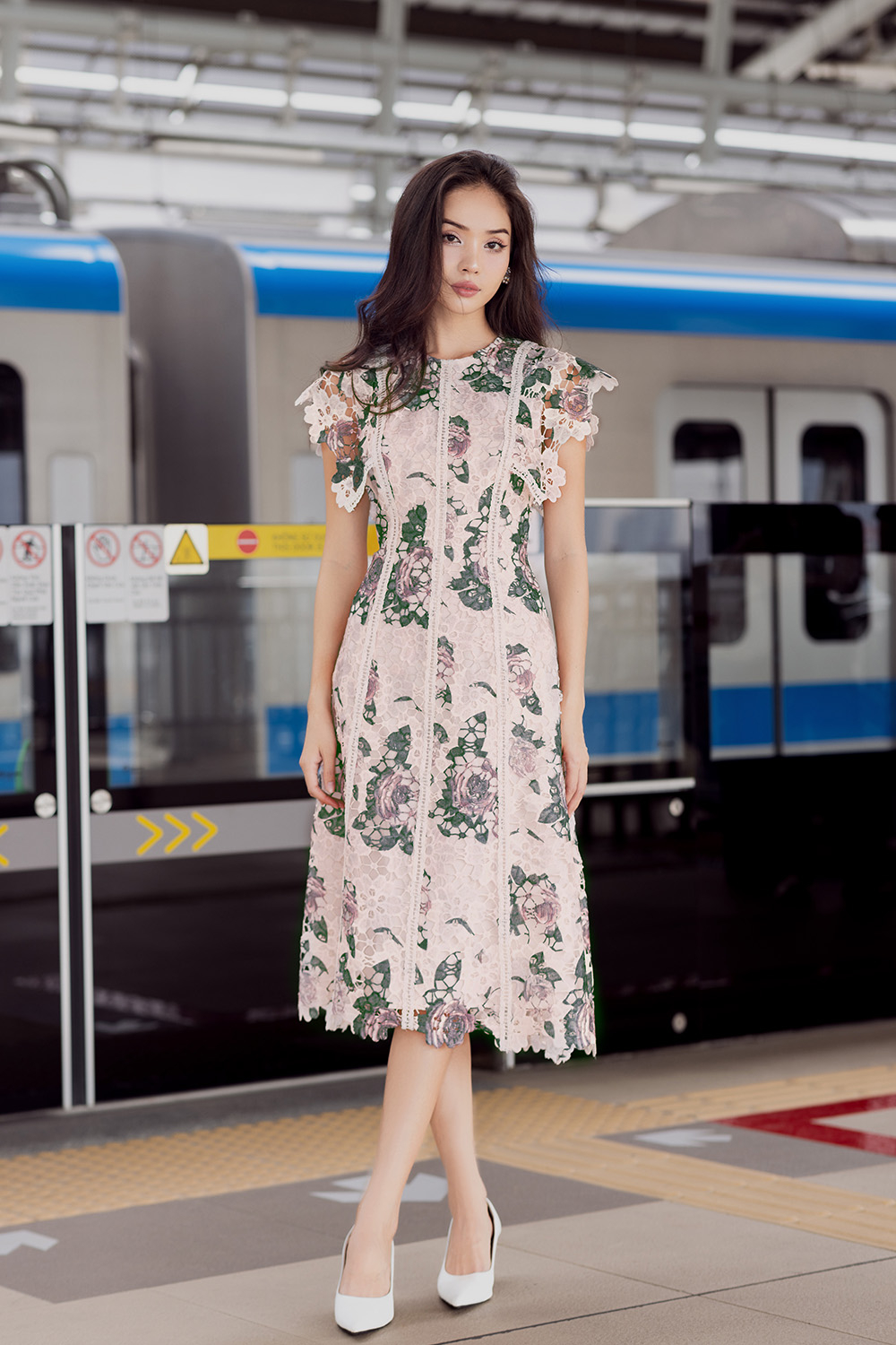 Đầm ren cao cấp dự tiệc dáng xòe