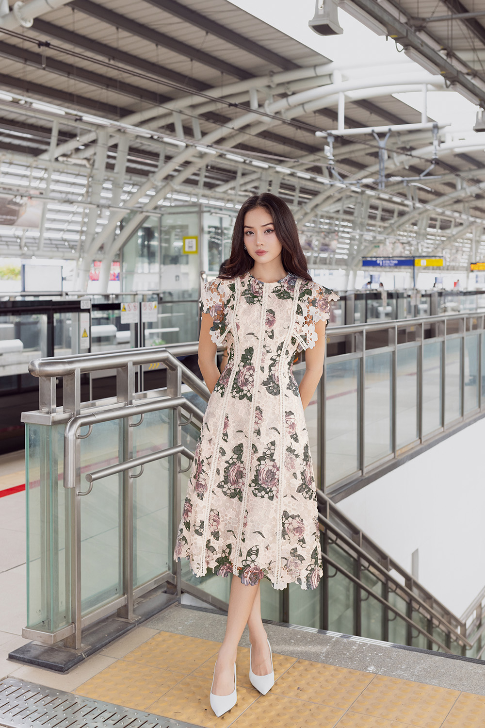 Đầm ren cao cấp dự tiệc dáng xòe