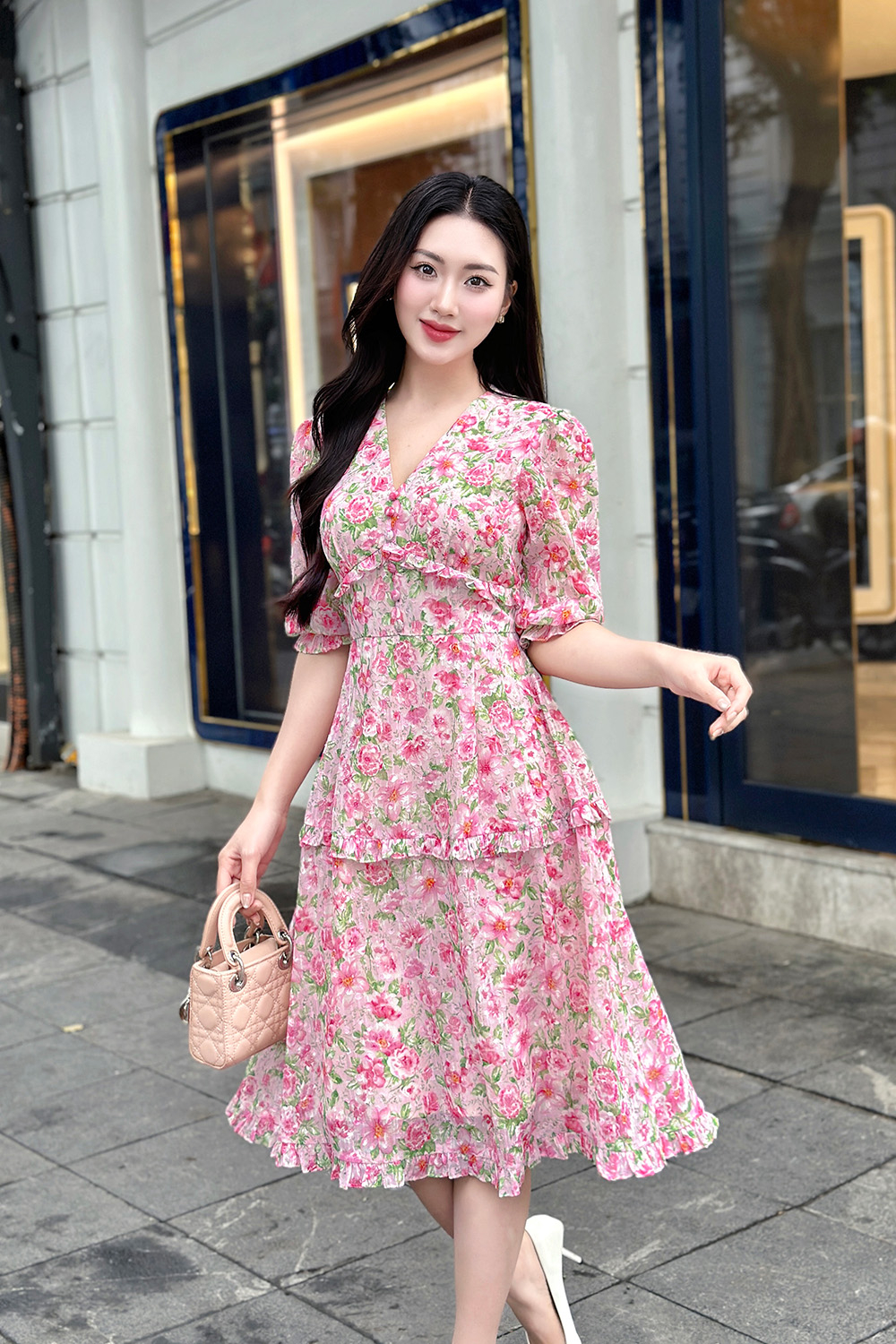 Đầm hoa dáng xòe cổ V viền bèo