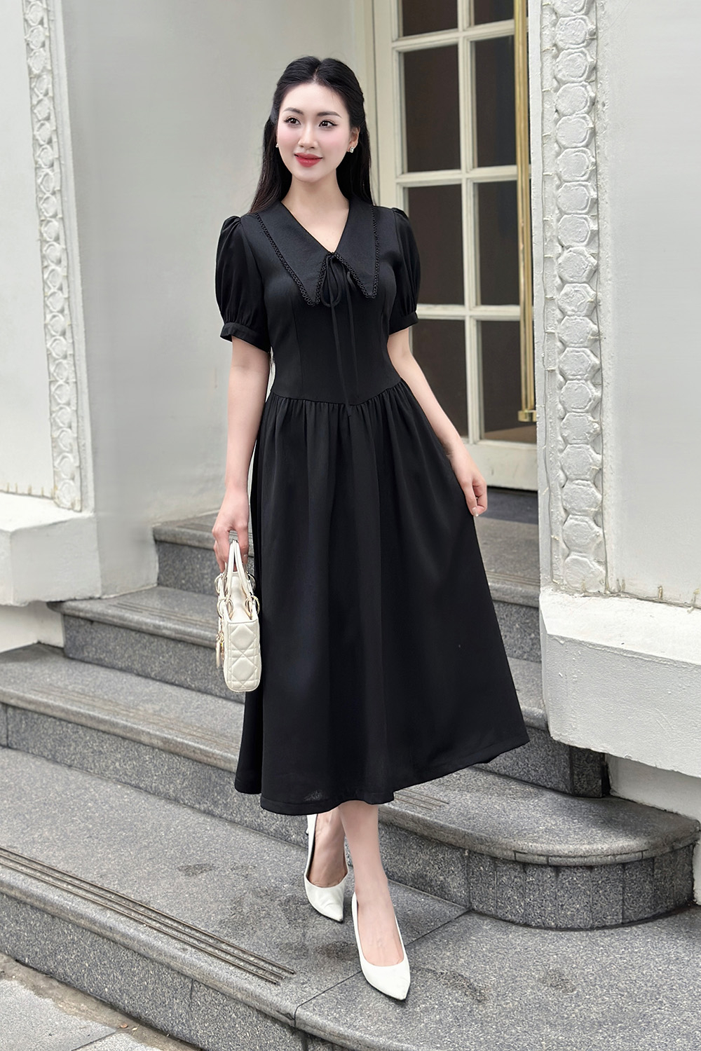 Đầm đen dáng xòe dài cổ sen nhọn HL30-08