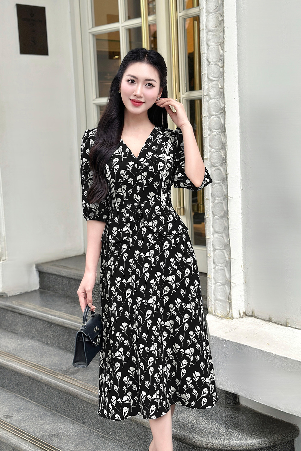Đầm xòe peplum họa tiết hoa tay lỡ