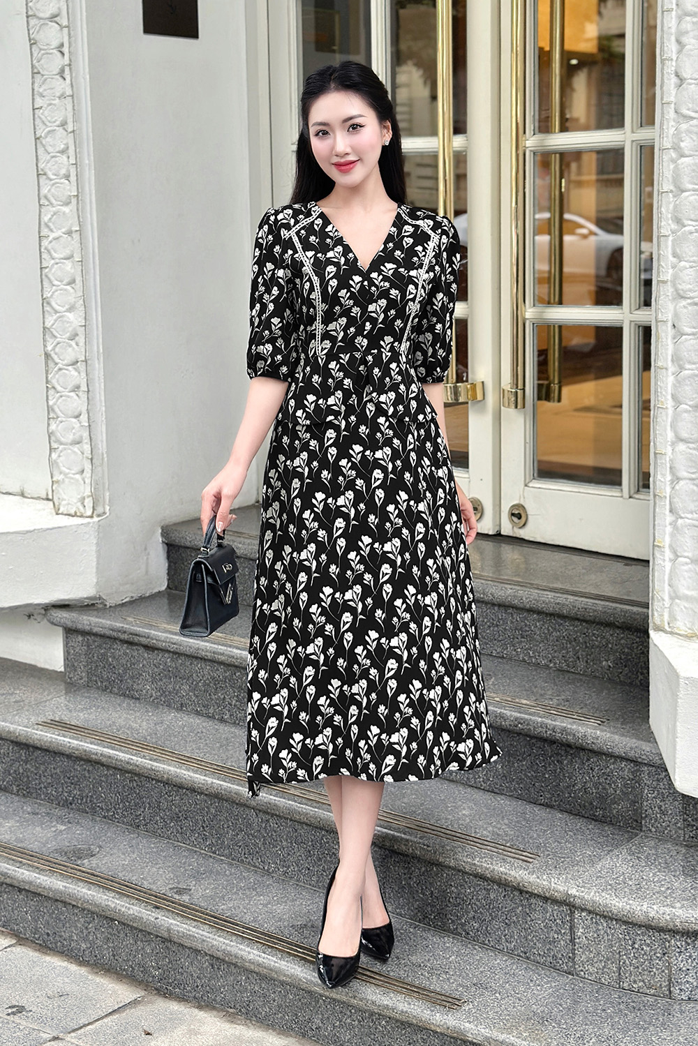 Đầm xòe peplum họa tiết hoa tay lỡ