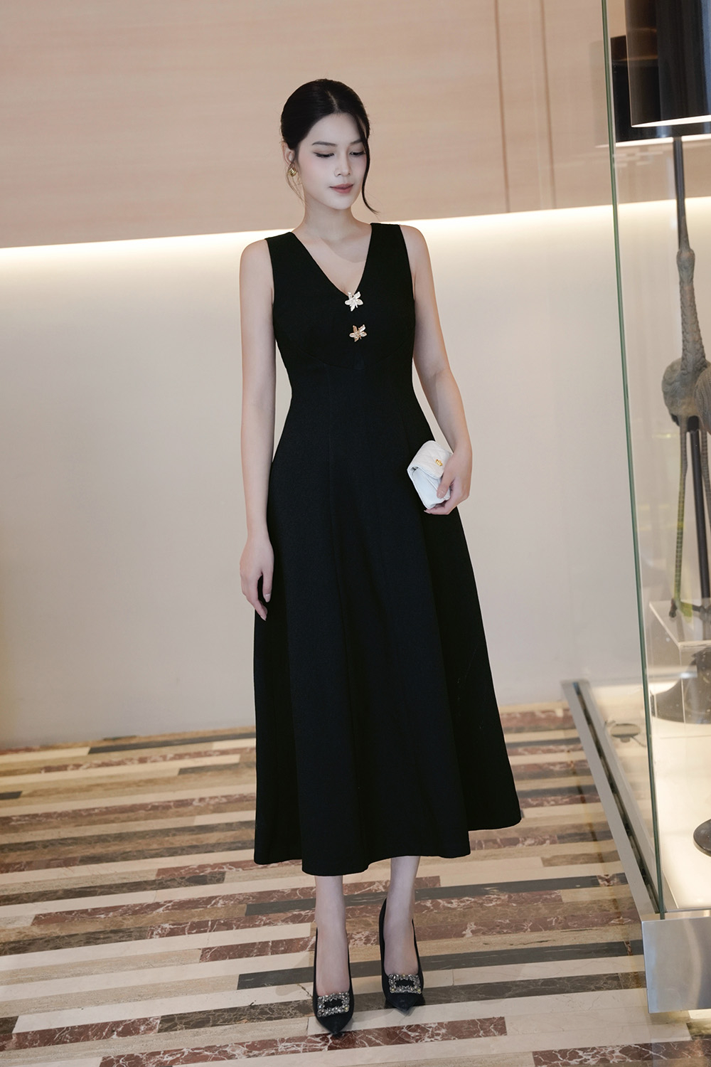 Đầm đen dự tiệc dáng xòe dài sát nách KK174-20