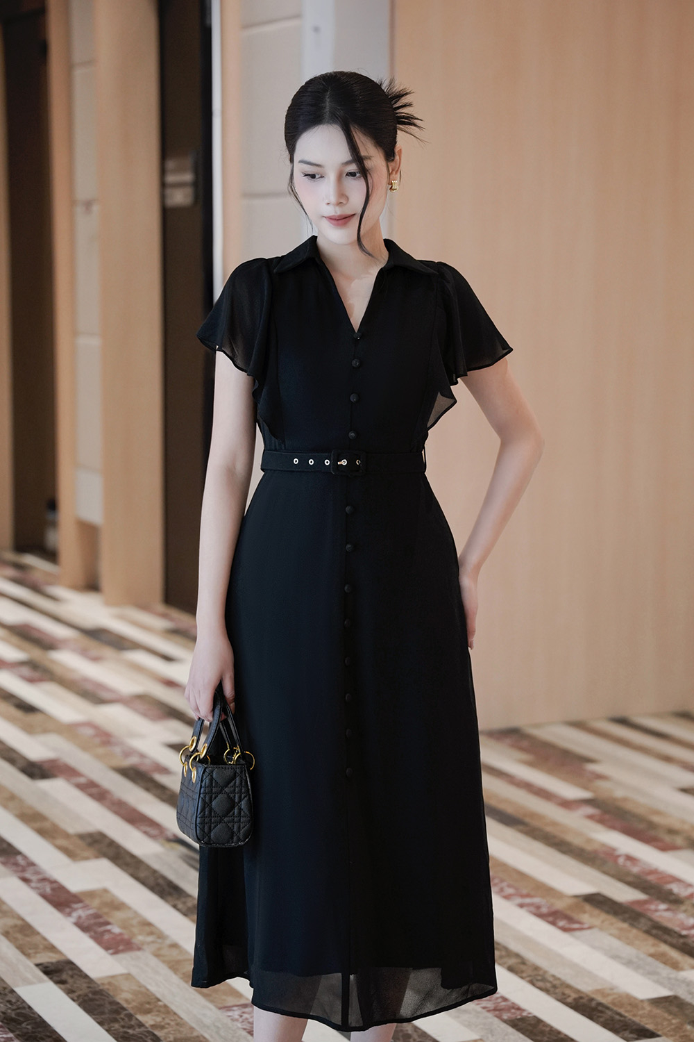 Đầm đen voan xòe dáng dài phối đai eo