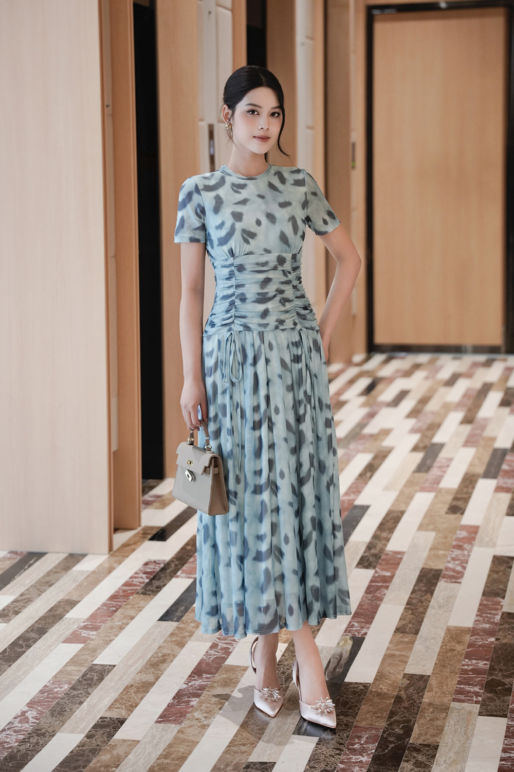 Đầm xanh dáng xòe dài họa tiết đen