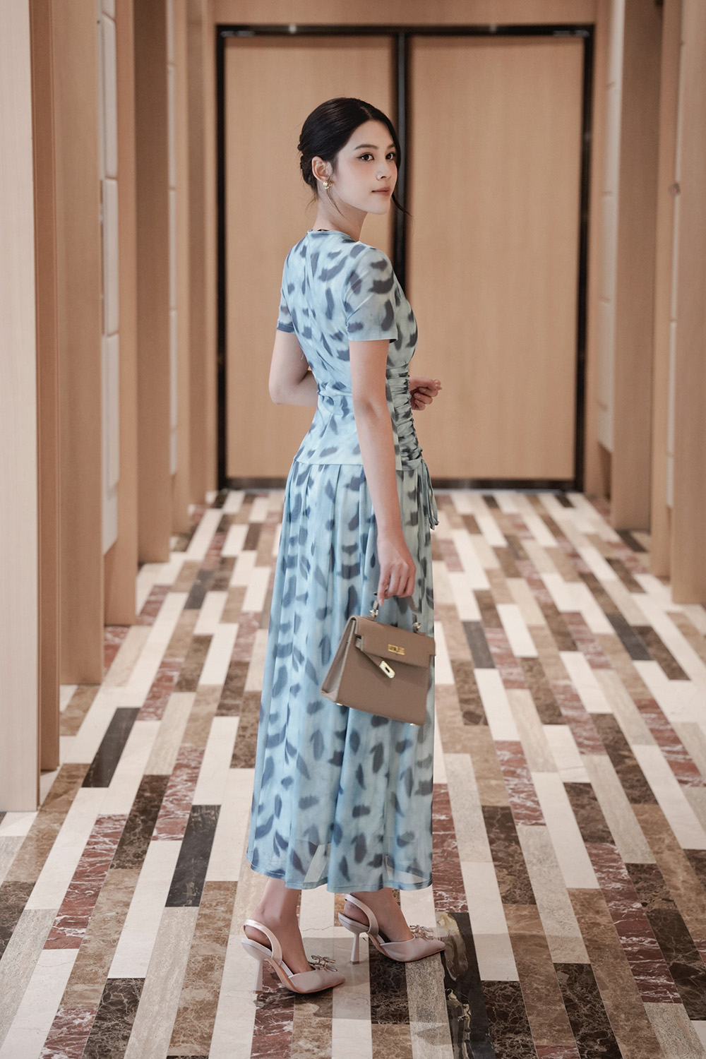 Đầm xanh dáng xòe dài họa tiết đen