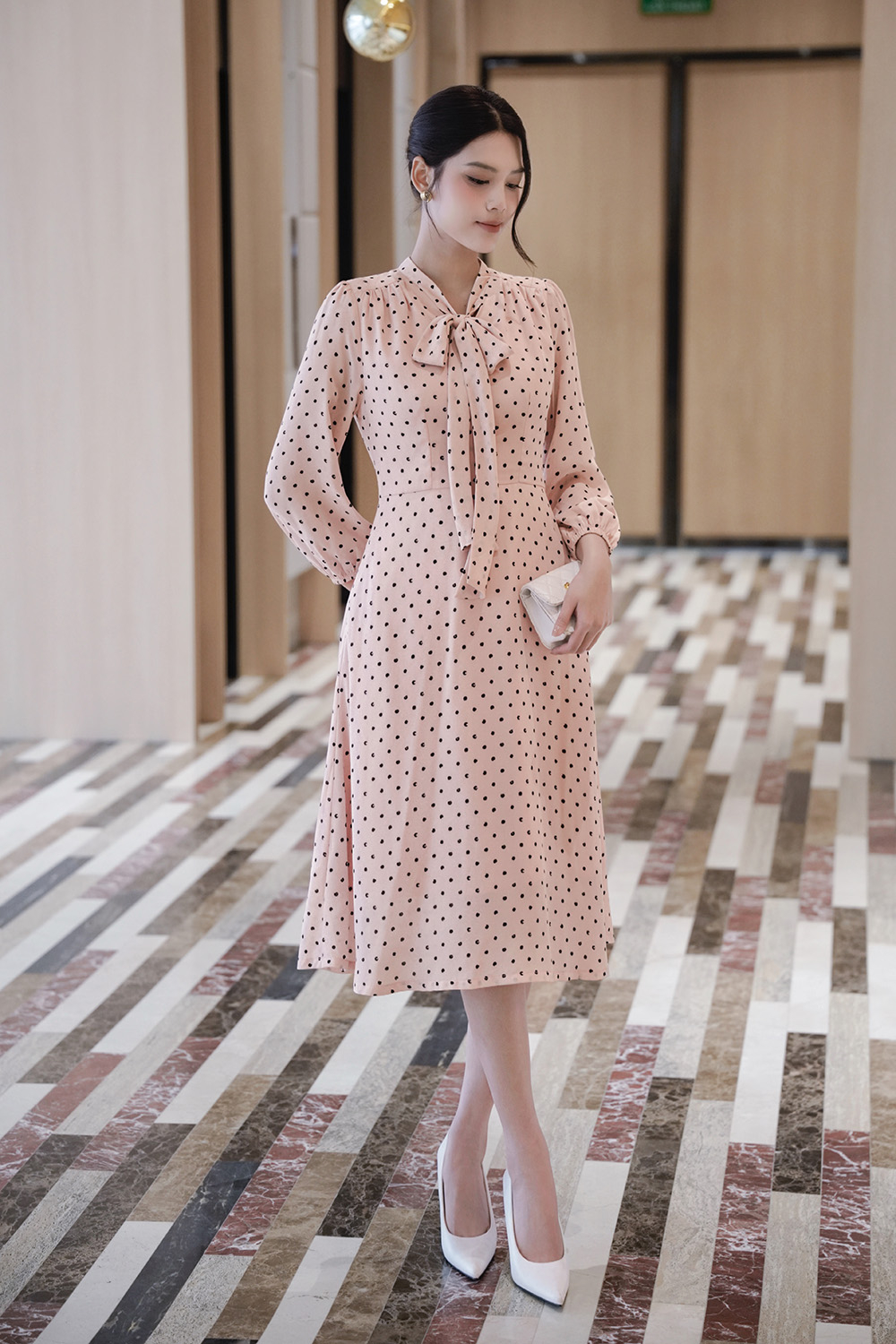 Đầm xòe chấm bi cổ phối nơ KK174-34