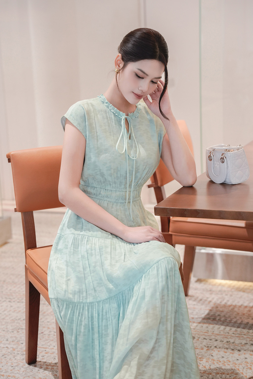 Đầm xòe dáng dài nhấn eo bo chun