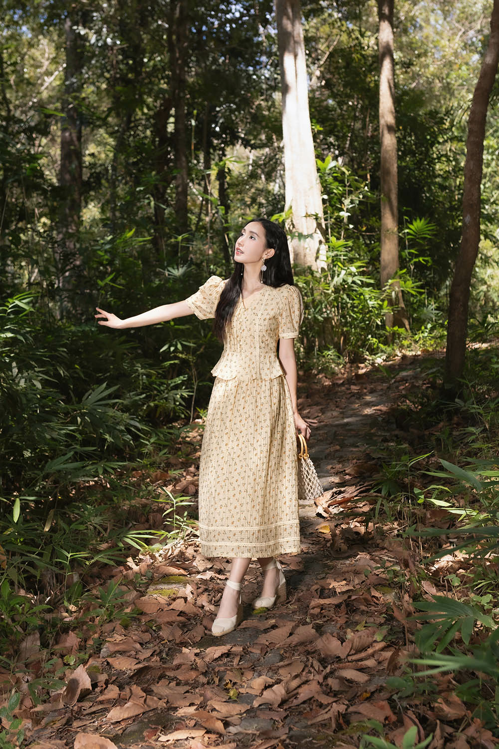 Chân váy xòe dáng dài hoa nhí