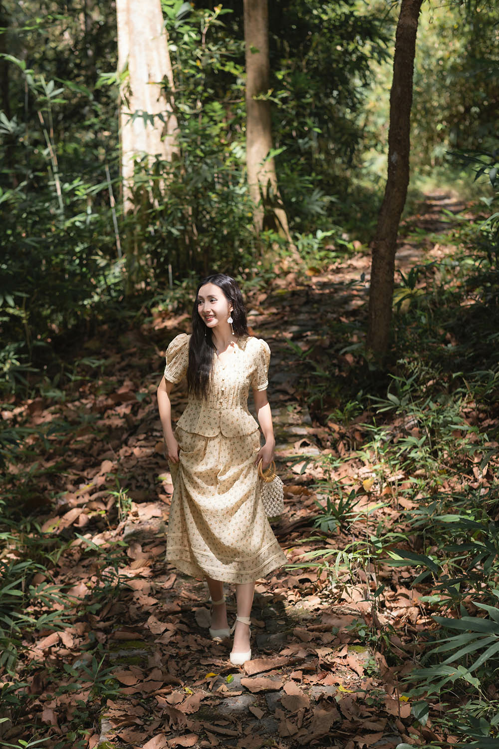 Áo kiểu nữ dáng peplum họa tiết hoa nhí ASM23-04