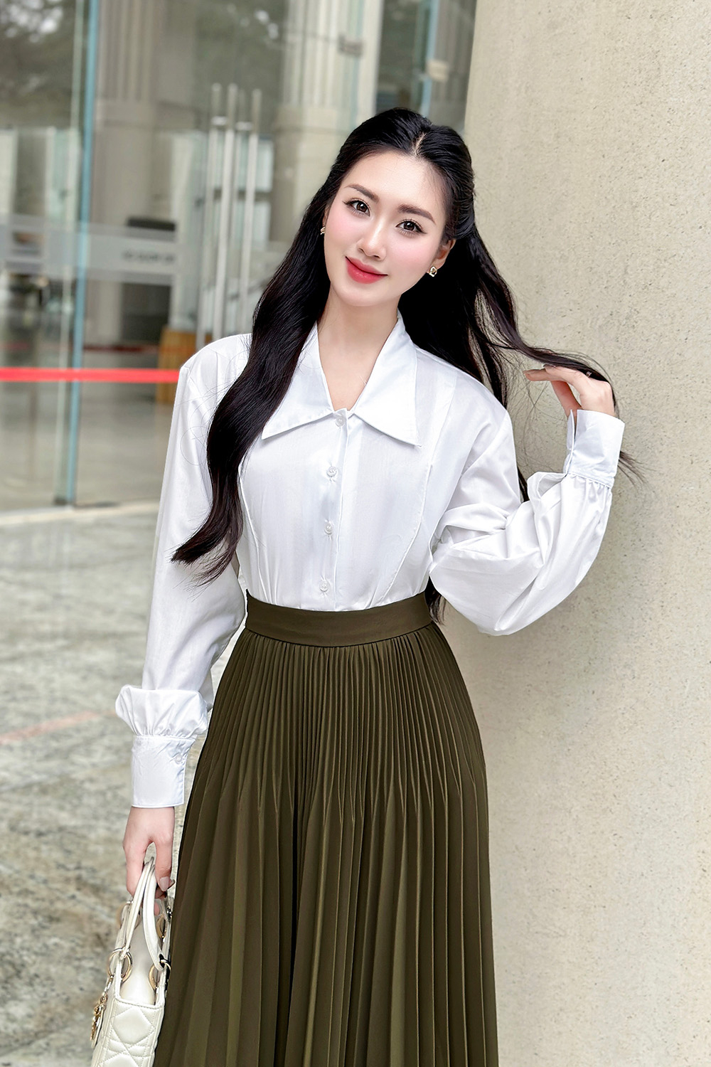 Áo sơ mi nữ màu trắng tay dài