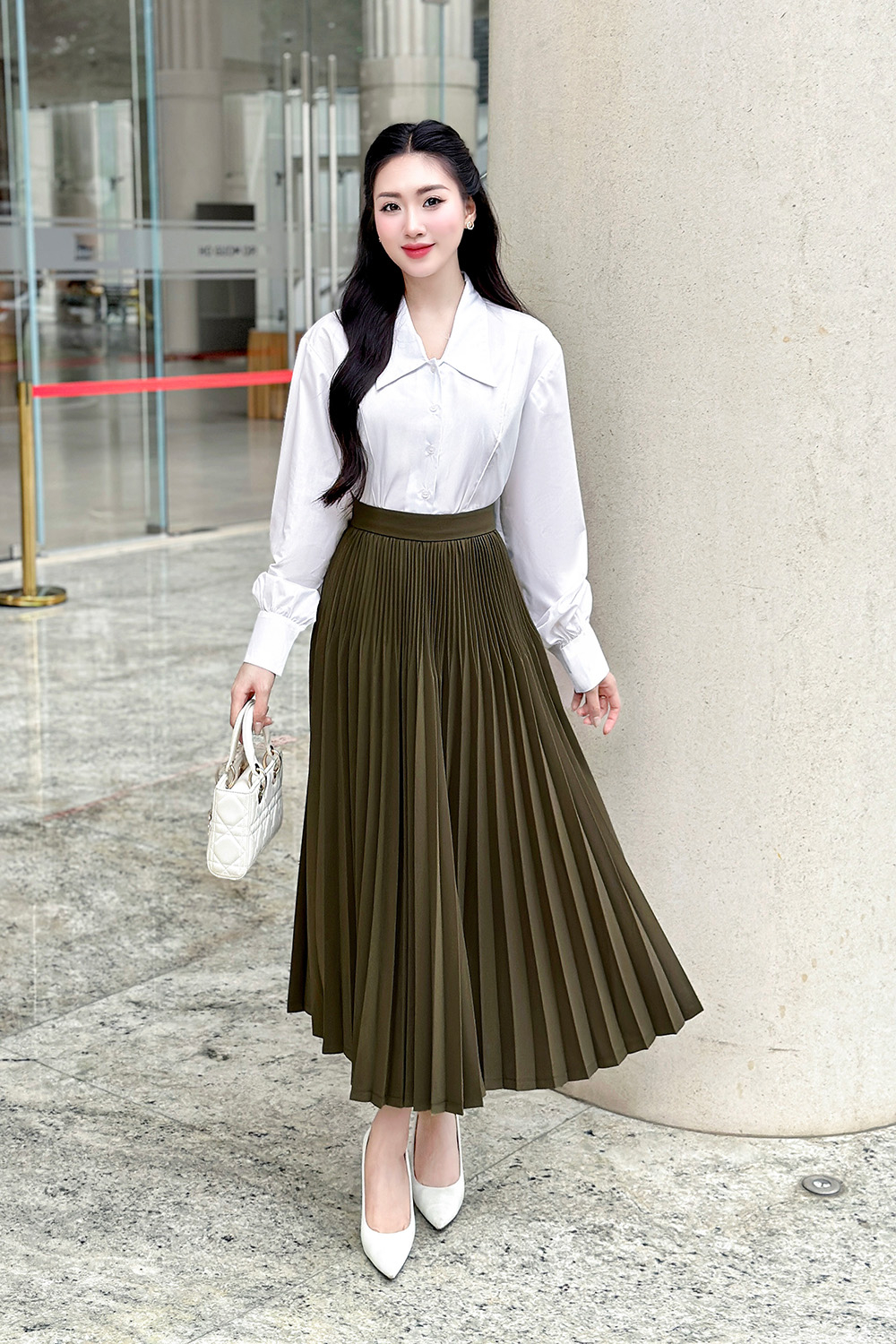 Áo sơ mi nữ màu trắng tay dài