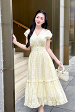 Đầm xòe dáng dài viền bèo phối nút