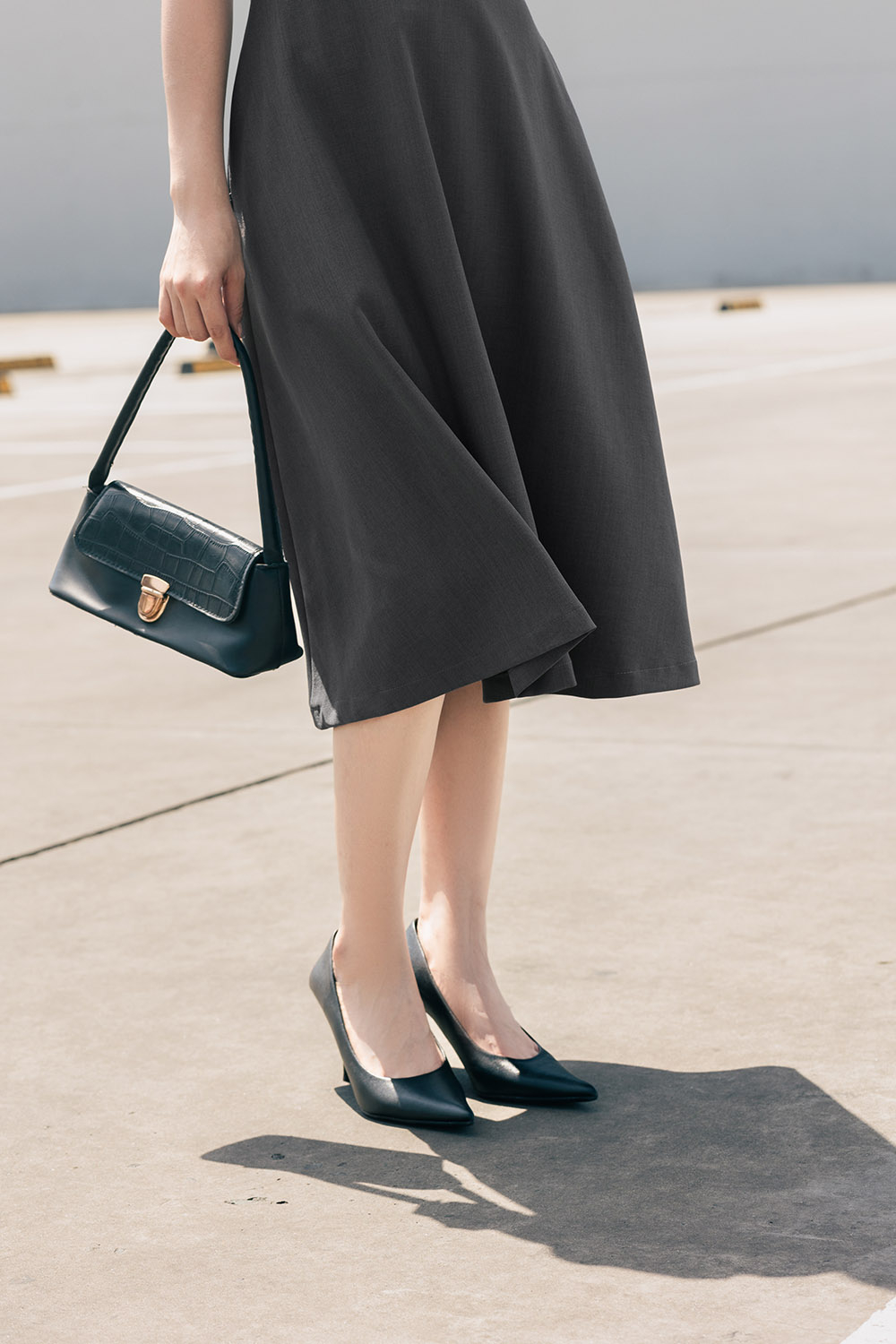 Đầm công sở dáng xòe cổ sơ mi màu xám