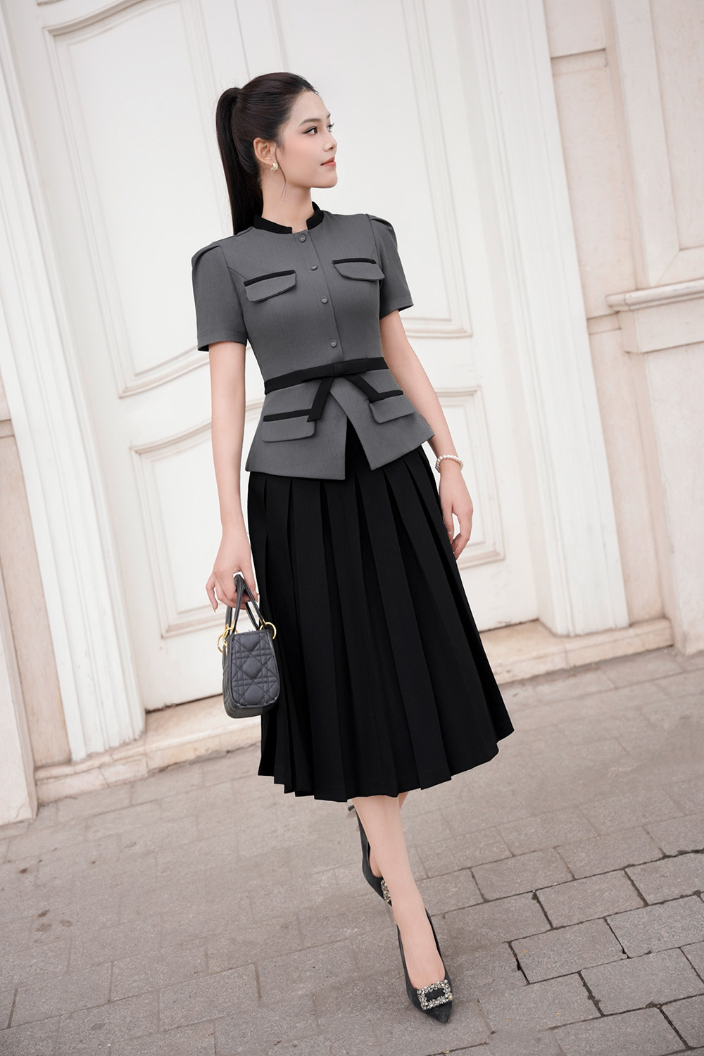 Áo kiểu công sở nữ phối đen