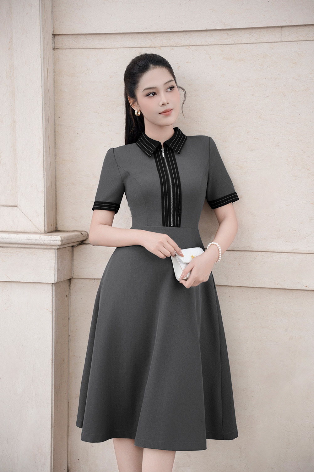 Đầm công sở dáng xòe cổ sơ mi màu xám