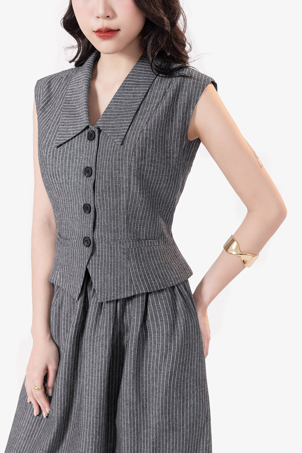 Áo gile công sở kẻ sọc màu xám