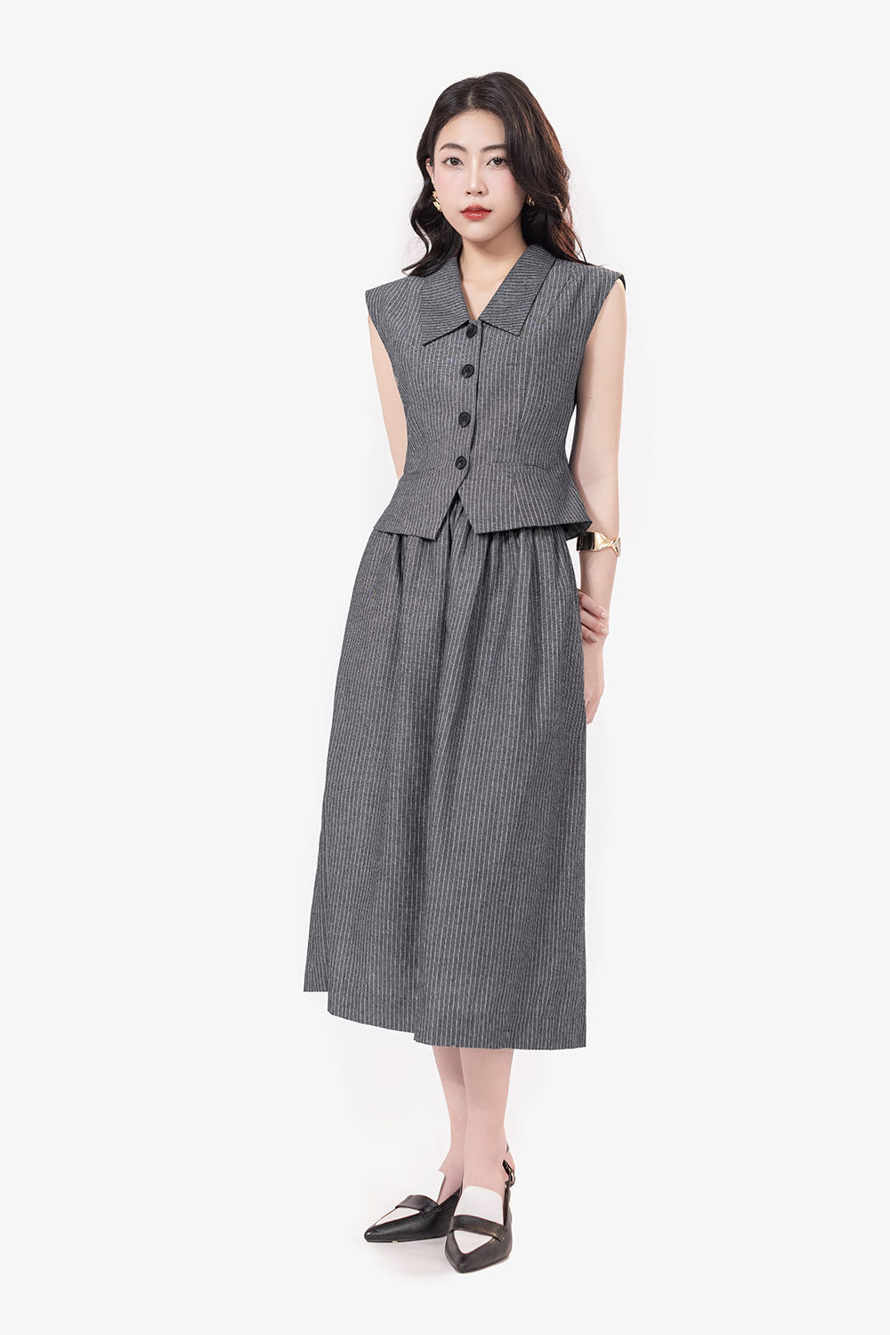 Chân váy linen dáng xòe họa tiết kẻ sọc