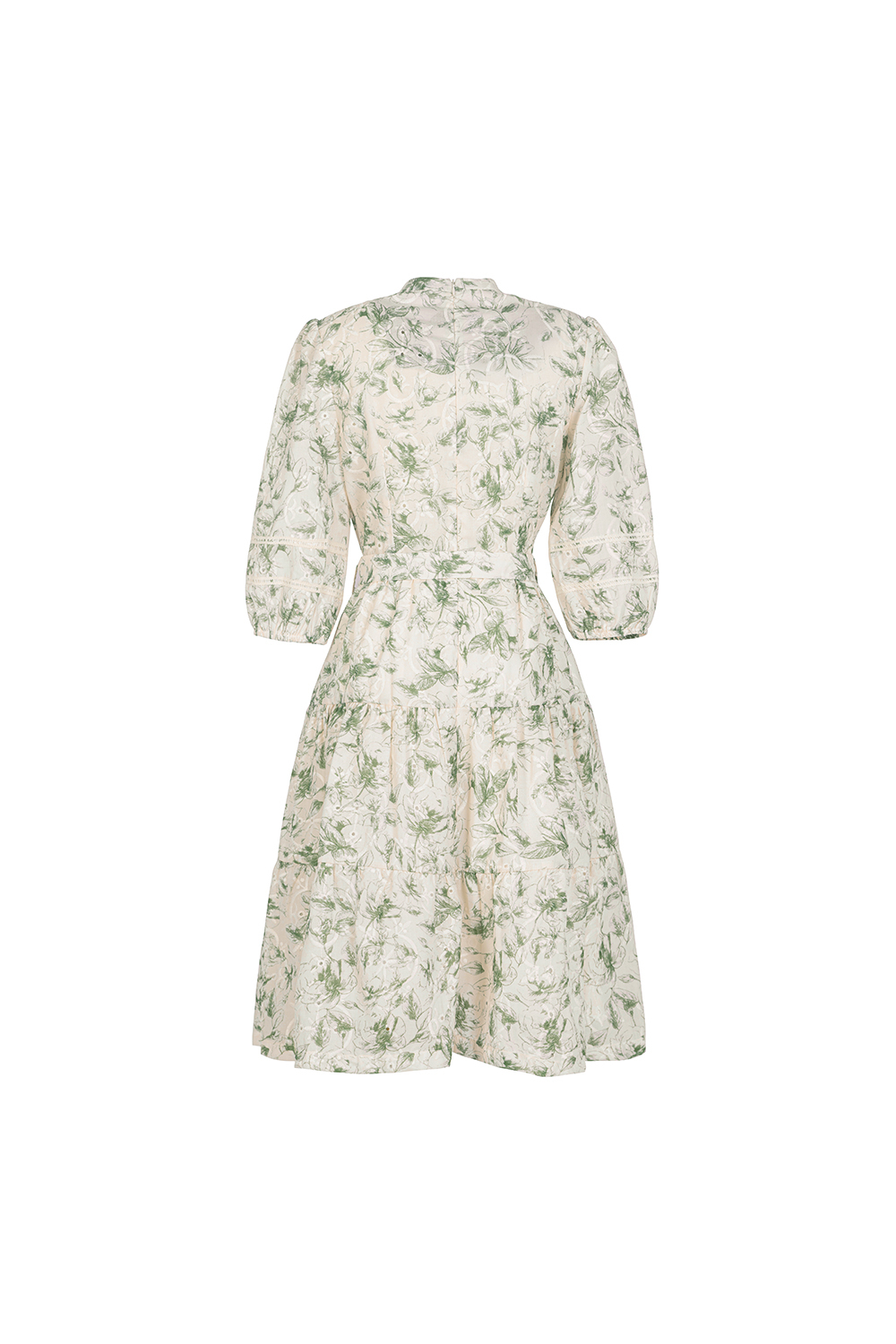 Đầm họa tiết dáng xòe chất xô thêu