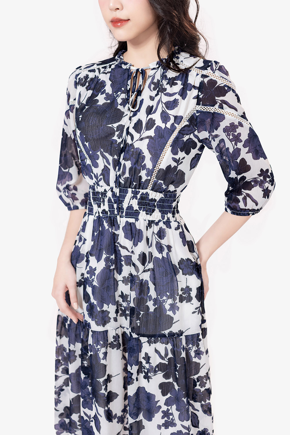 Đầm họa tiết dáng xòe đuôi cá tay lỡ