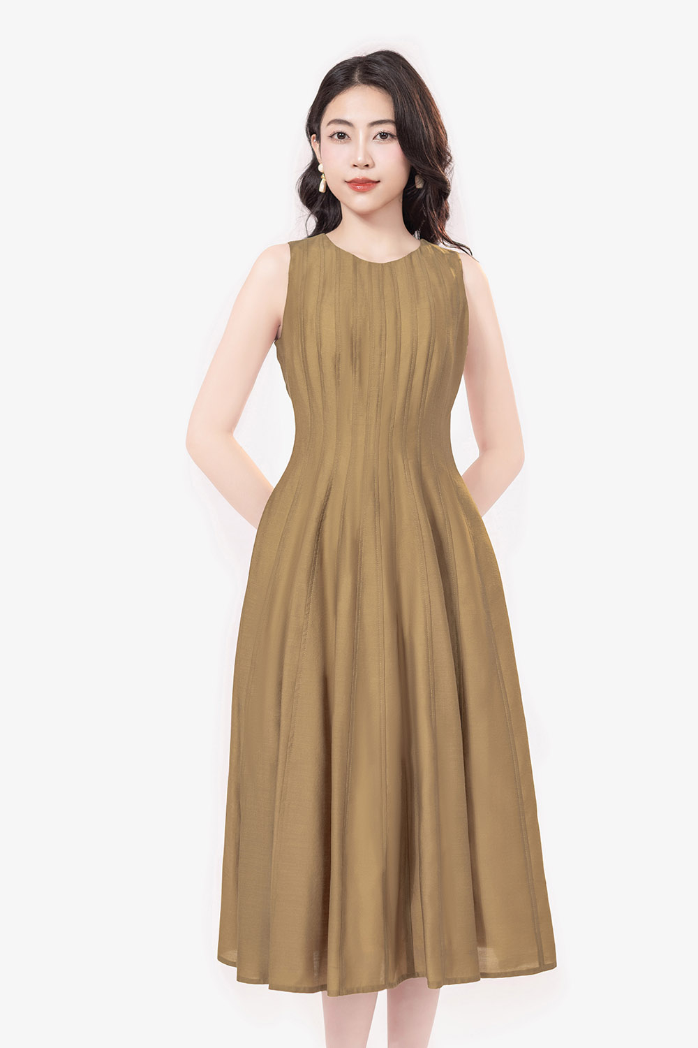 Đầm xòe dáng dài sát nách