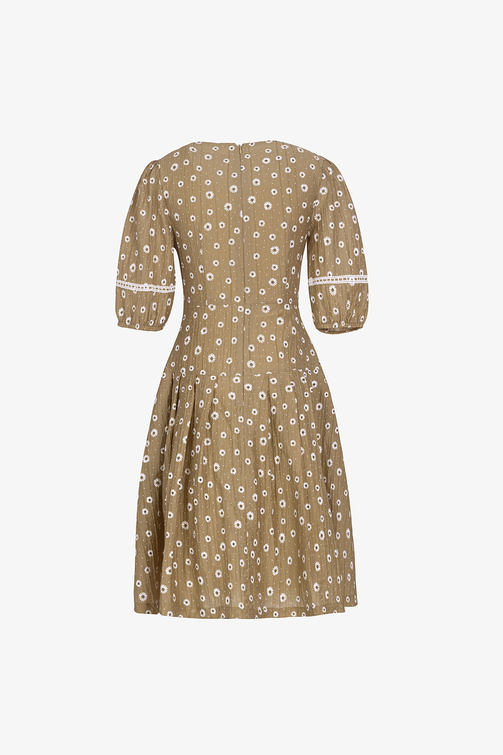 Đầm xòe hoa nhí viền đăng ten