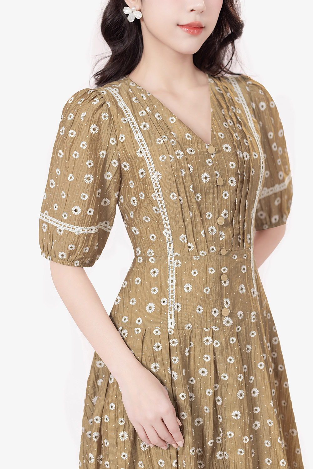 Đầm xòe hoa nhí viền đăng ten