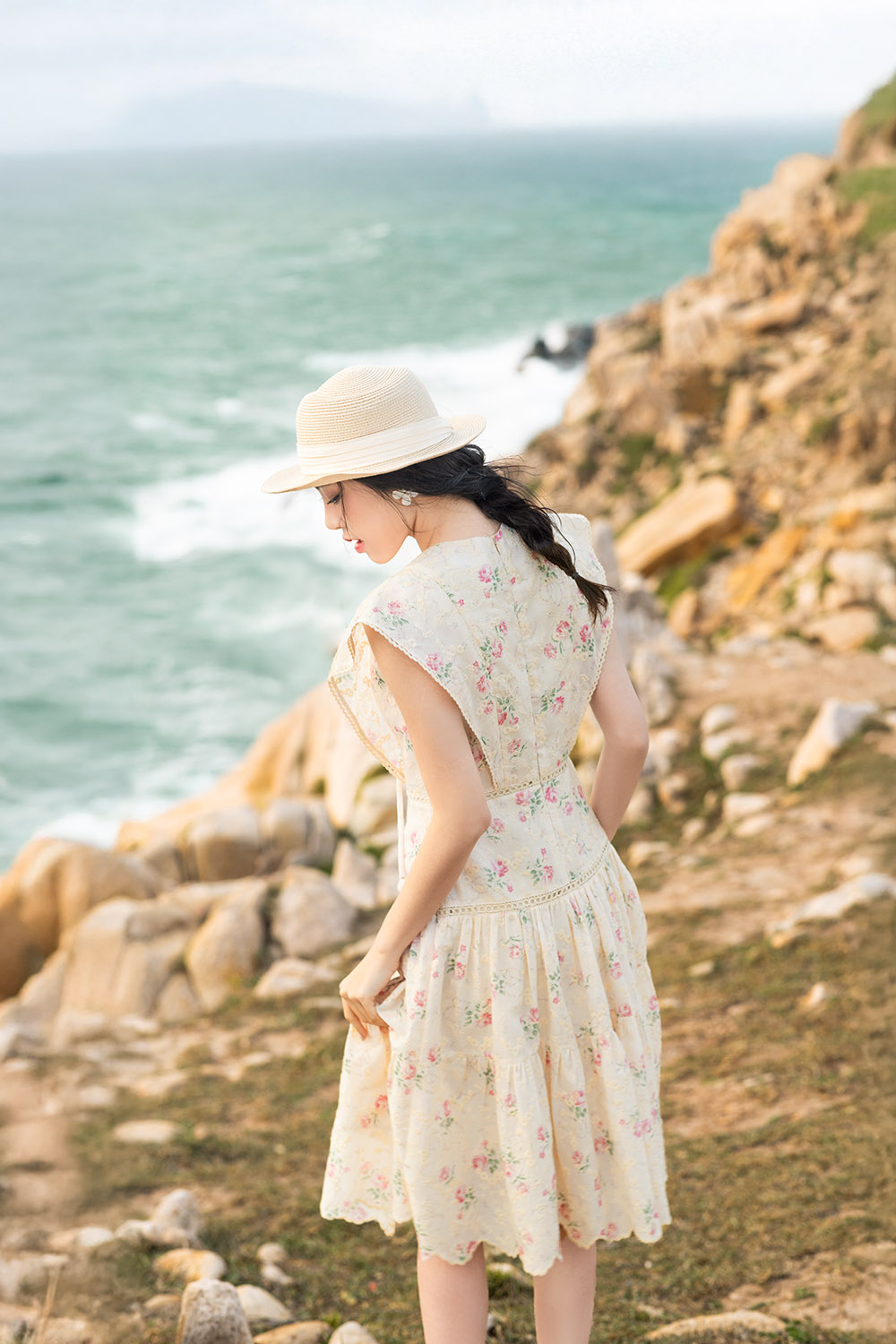 Đầm hoa dáng xòe viền đăng ten