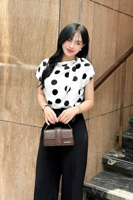 Áo chấm bi - mẫu áo nữ hot nhất hiên nay