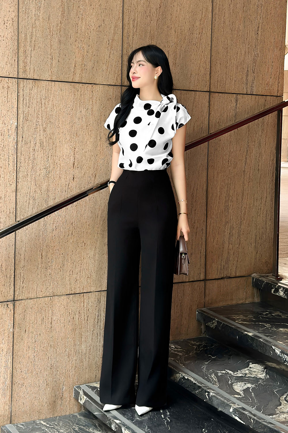 Quần tây ống suông dành cho các quý cô công sở