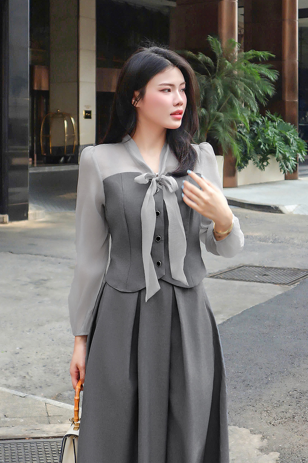 Áo kiểu công sở nữ phối màu tay dài