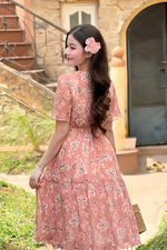 Đầm hoa xòe tay lửng eo bo chun
