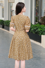 Đầm xòe hoa nhí viền đăng ten
